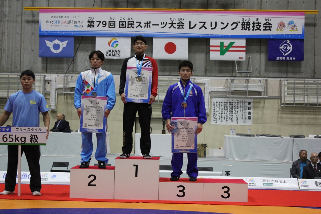 「第79回 国民スポーツ大会」で レスリング部の榊流斗選手が3位、青柳善の輔選手が5位!